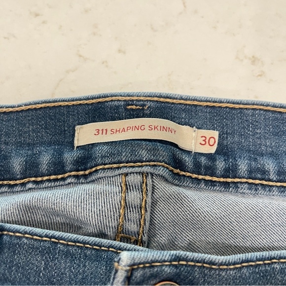 Women’s Levi’s 311 Shaping Skinny Jeans. Size 30x30 - Picture 5 of 11